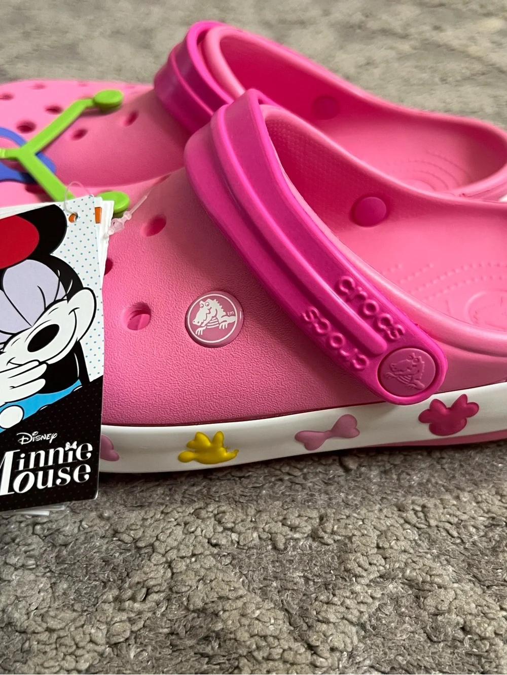 NWT❤️CROCS Kids Bright Pink Clog Sandals with Character Trim